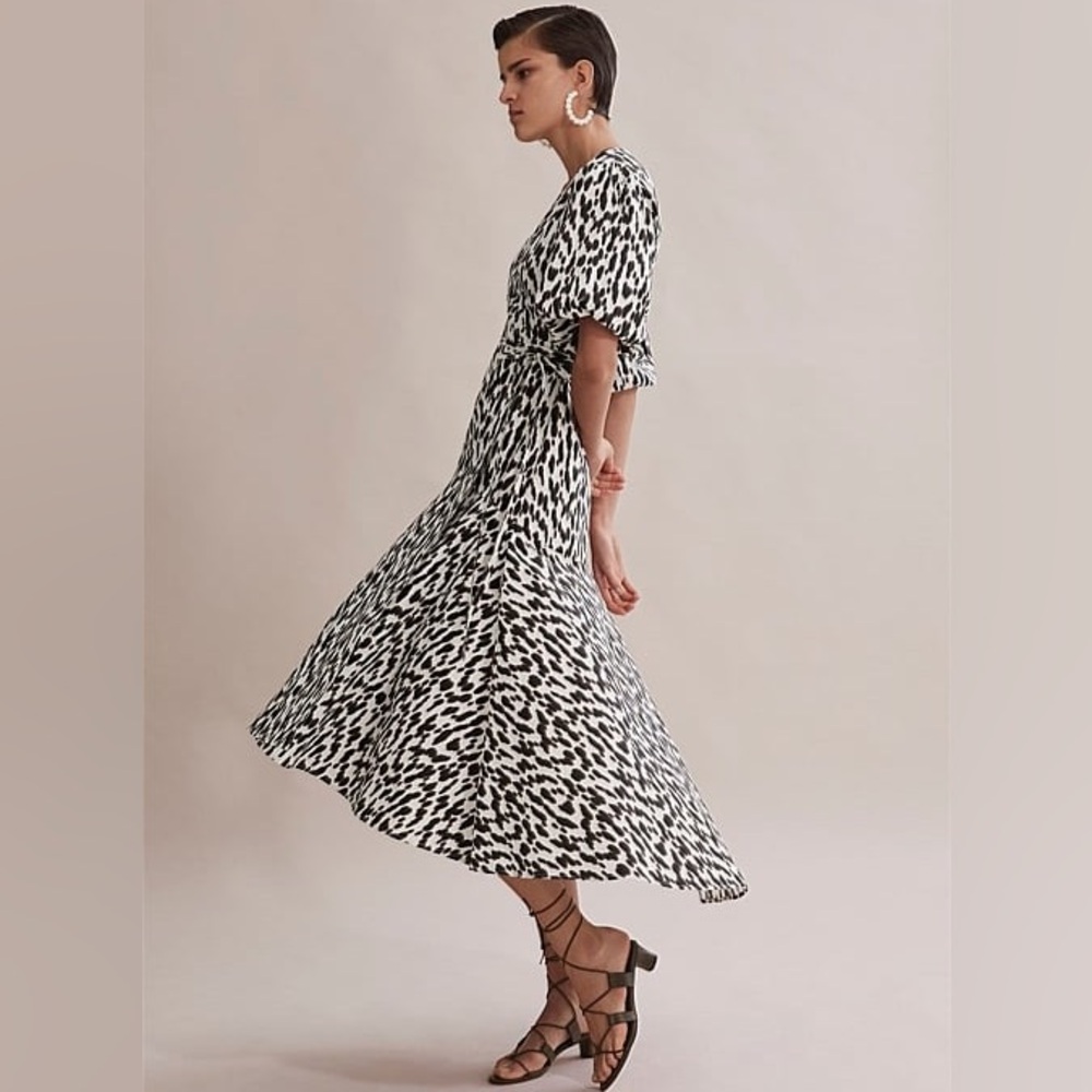 NWOT Country Road Print Wrap Maxi Dress in Antique White Size 10